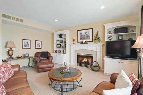 12621 Paradise Dr, Dewitt, MI 48820 photo 3
