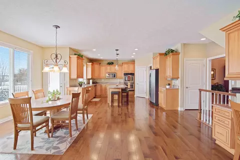 12621 Paradise Dr, Dewitt, MI 48820 photo 4