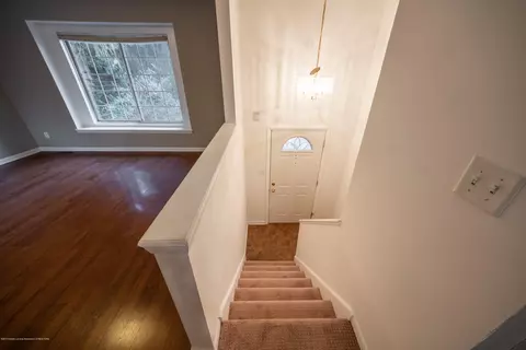 2540 E Cavanaugh Rd, Lansing, MI 48910 photo 4