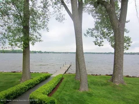 5897 E Lake Dr, Haslett, MI 48840 photo 7
