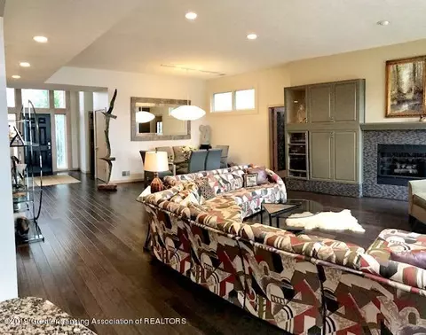 5897 E Lake Dr, Haslett, MI 48840 photo 10