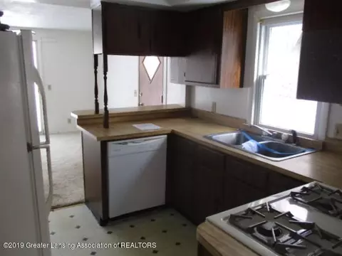 809 Irvington Ave, Lansing, MI 48910 photo 4