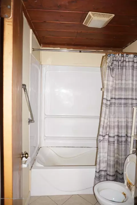 116 W Howe Ave, Lansing, MI 48906 photo 10