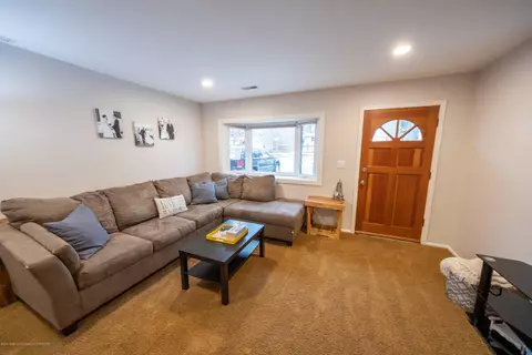 902 Elmwood, Dewitt, MI 48820 photo 4