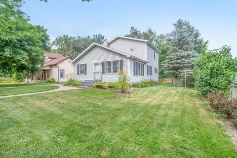 340 W Jefferson, Dimondale, MI 48821 photo 2