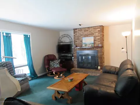6409 Shoeman Rd, Haslett, MI 48840 photo 3