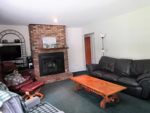 6409 Shoeman Rd, Haslett, MI 48840 photo 2