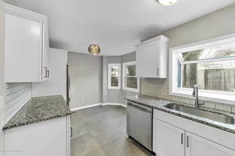 1924 Devonshire Ave, Lansing, MI 48910 photo 6