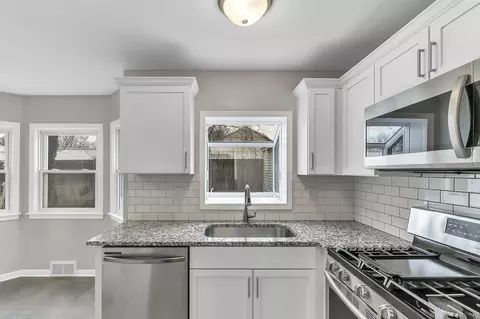 1924 Devonshire Ave, Lansing, MI 48910 photo 8