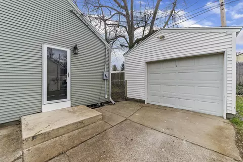 1924 Devonshire Ave, Lansing, MI 48910 photo 23