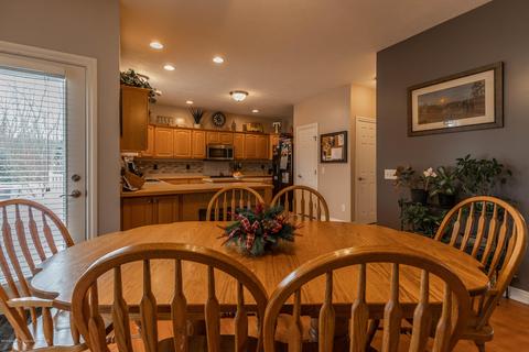 5485 Earliglow Ln, Haslett, MI 48840 photo 9