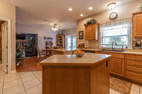 5485 Earliglow Ln, Haslett, MI 48840 photo 13