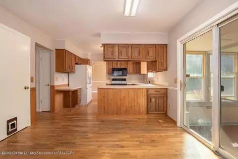 2390 E Herbison Rd, Bath, MI 48808 photo 6