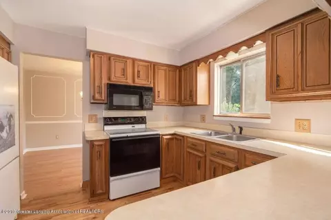 2390 E Herbison Rd, Bath, MI 48808 photo 7
