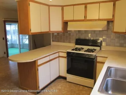 3944 Sheffield Blvd, Lansing, MI 48911 photo 11
