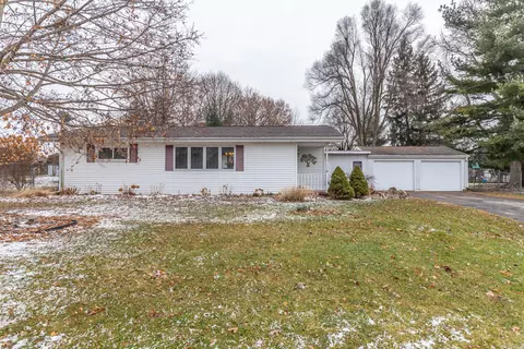 1742 E Stoll Rd, Lansing, MI 48906 photo 2