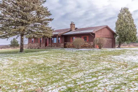 3075 W Mead Rd, Saint Johns, MI 48879 photo 2