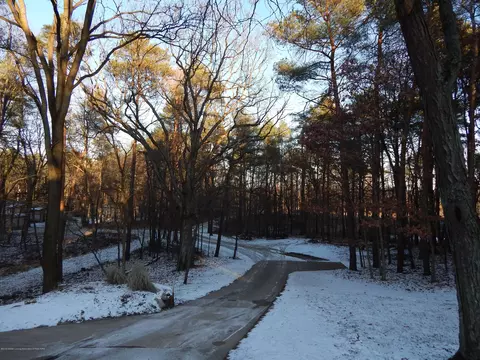 12460 Upton Rd, Bath, MI 48808 photo 57