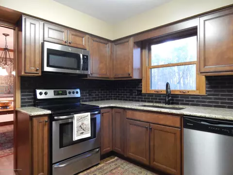 12460 Upton Rd, Bath, MI 48808 photo 12