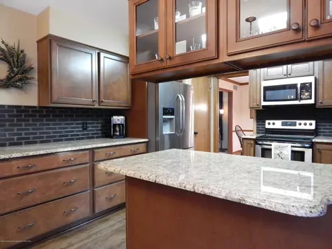 12460 Upton Rd, Bath, MI 48808 photo 8