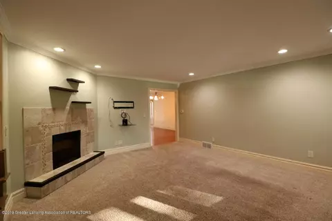 4642 Arrowhead Rd, Okemos, MI 48864 photo 4