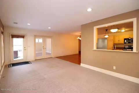 4642 Arrowhead Rd, Okemos, MI 48864 photo 9