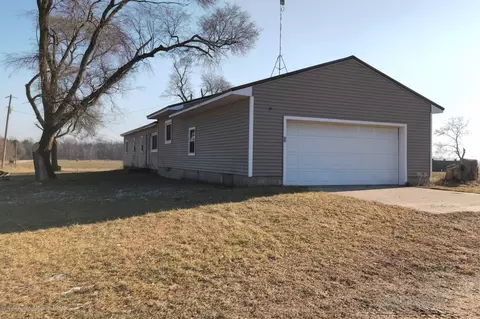 11900 E Sidney Rd, Crystal, MI 48818 photo 2
