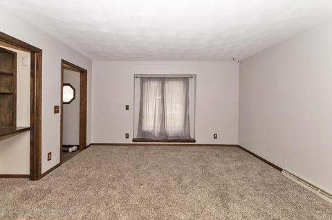 816 W 818 W Main St, Dewitt, MI 48820 photo 3