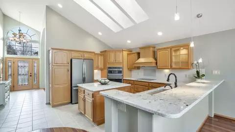 7979 Ashbrook Dr, Haslett, MI 48840 photo 8