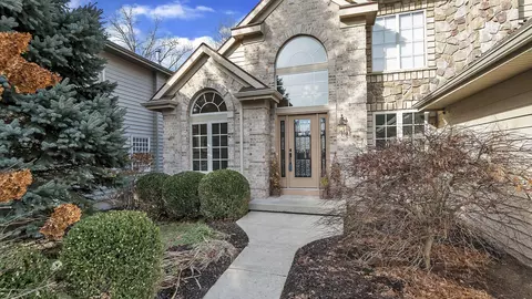 7979 Ashbrook Dr, Haslett, MI 48840 photo 3