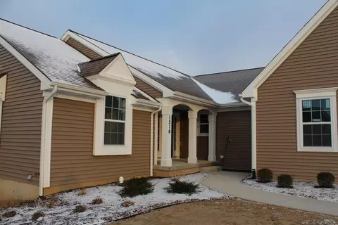 1210 Wineleaf Ln, Dewitt, MI 48820 photo 1