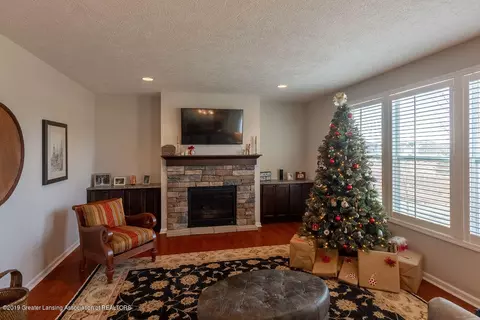 1184 Lobelia Ln, Dewitt, MI 48820 photo 11