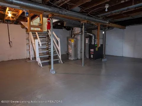 1108 Hapeman St, Lansing, MI 48915 photo 24