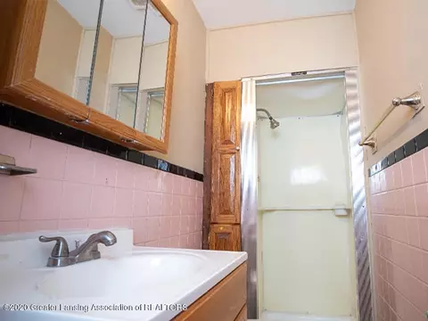 1108 Hapeman St, Lansing, MI 48915 photo 17
