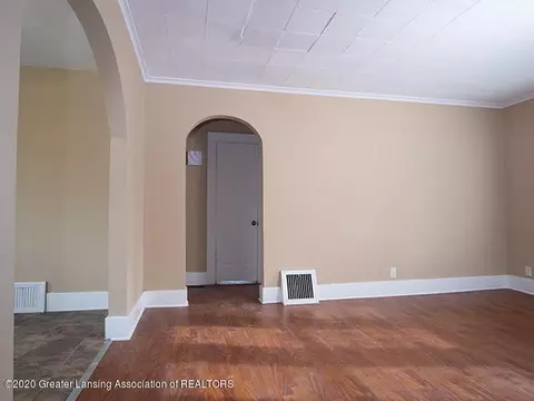 1108 Hapeman St, Lansing, MI 48915 photo 3
