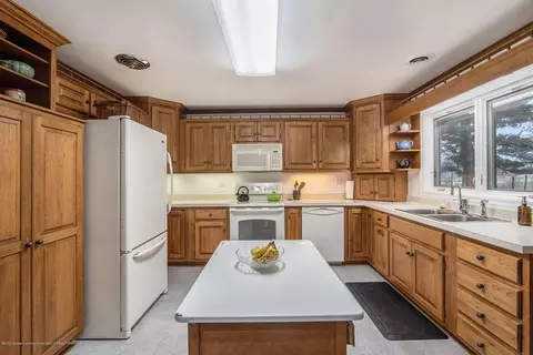 5638 Old Lansing Rd, Lansing, MI 48917 photo 5