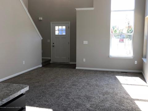 5153 Stone River Cir, Jackson, MI 49201 photo 2