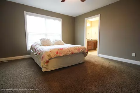 1047 Oakwood, Dewitt, MI 48820 photo 11