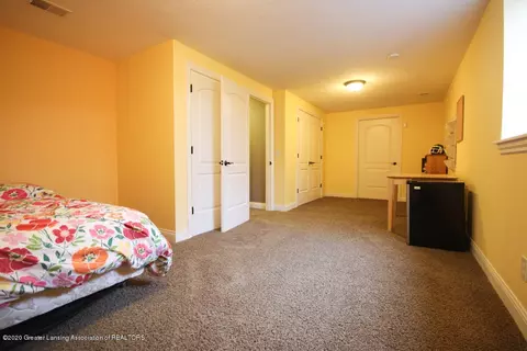 1047 Oakwood, Dewitt, MI 48820 photo 19