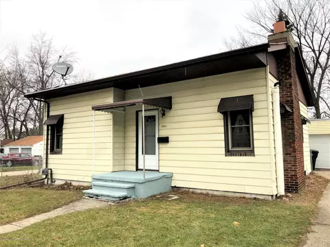 1004 Hapeman St, Lansing, MI 48915 photo 1