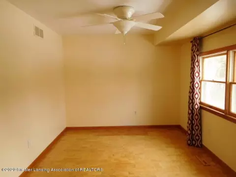 903 E Herbison Dr, Dewitt, MI 48820 photo 9