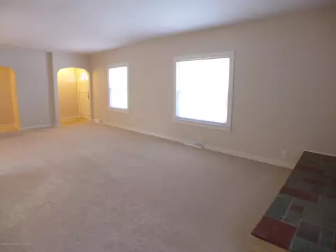 2914 Sheffer Ave, Lansing, MI 48906 photo 3