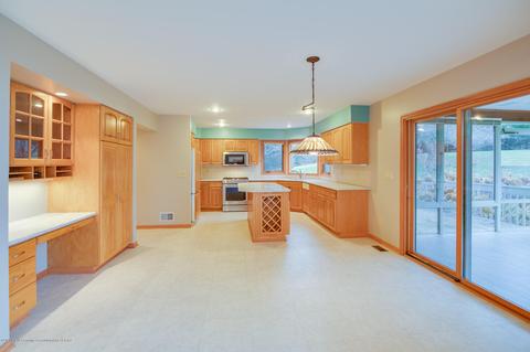 4390 Carmine Ct, Dewitt, MI 48820 photo 7