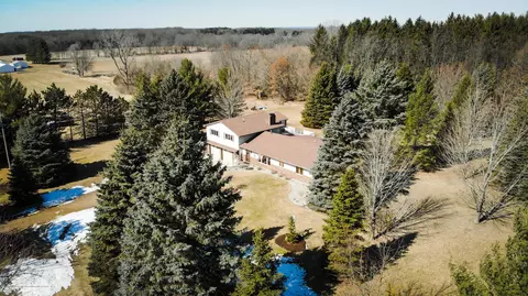2213 E Hyde Rd, Saint Johns, MI 48879 photo 3