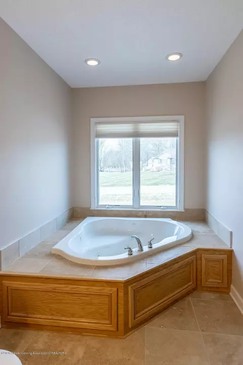 14331 S Kyle Rd, Haslett, MI 48840 photo 27