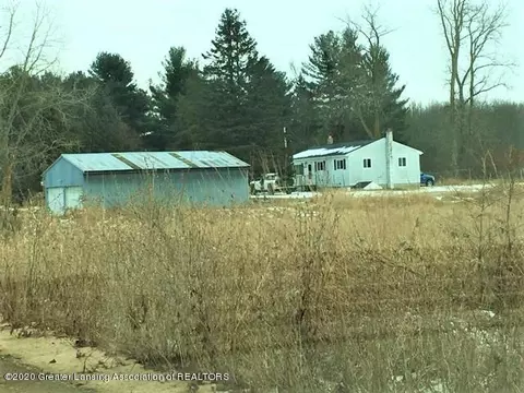 5550 Ballantine Rd, Bath, MI 48808 photo 1