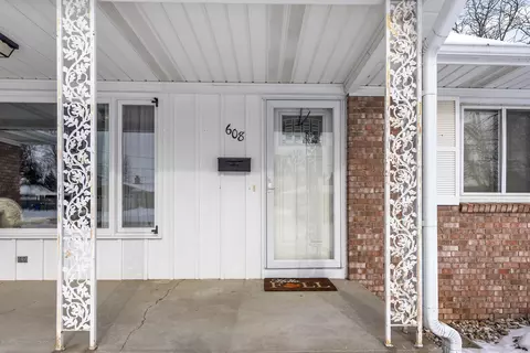608 Circle Dr, Saint Johns, MI 48879 photo 5