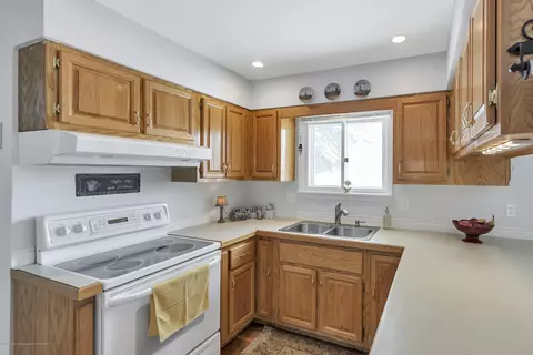 608 Circle Dr, Saint Johns, MI 48879 photo 13