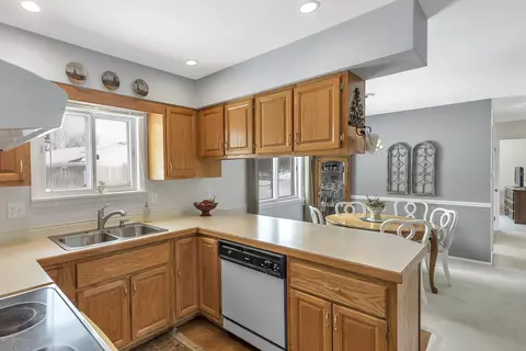 608 Circle Dr, Saint Johns, MI 48879 photo 11