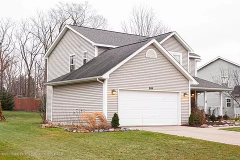809 Blacksmith Trl, Williamston, MI 48895 photo 3
